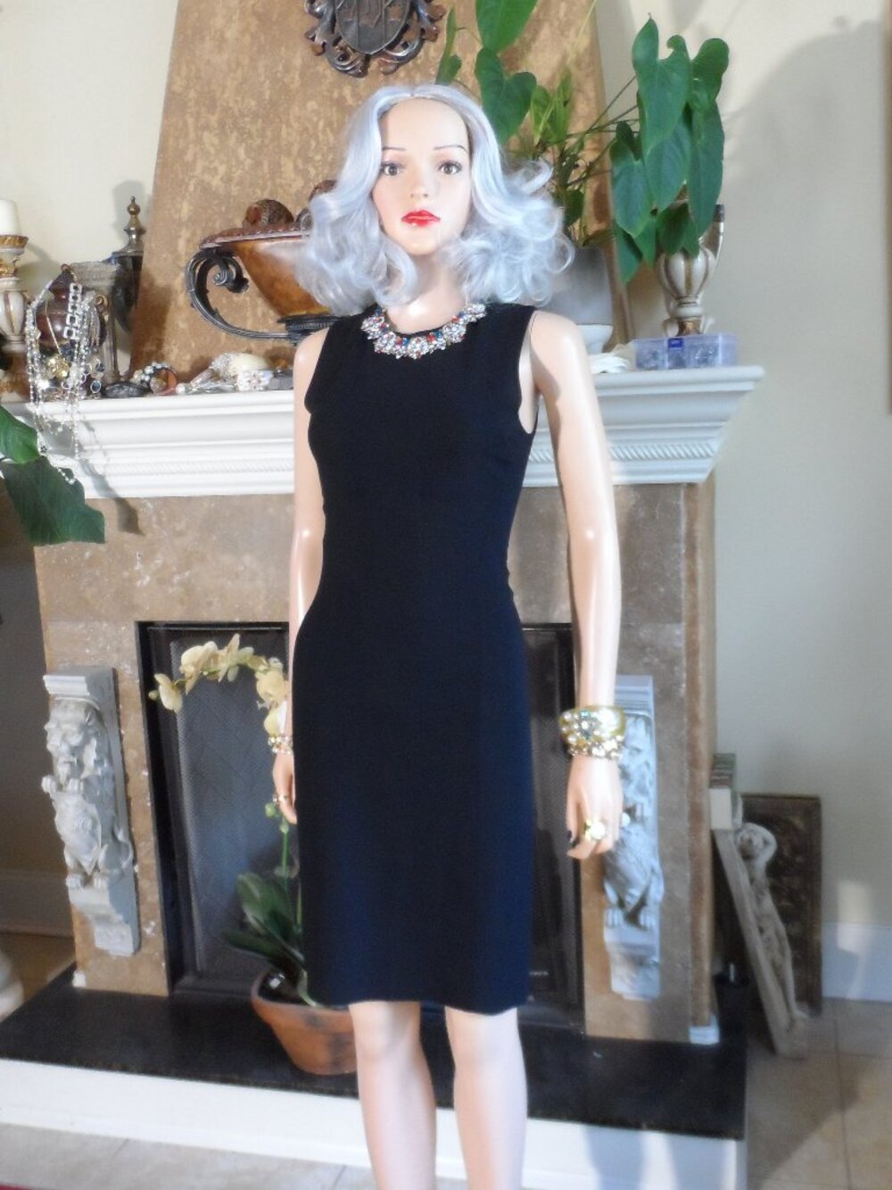 Agnona Black Sleeveless Sheath Dress Jeweled Neckline Size IT 40 US 4